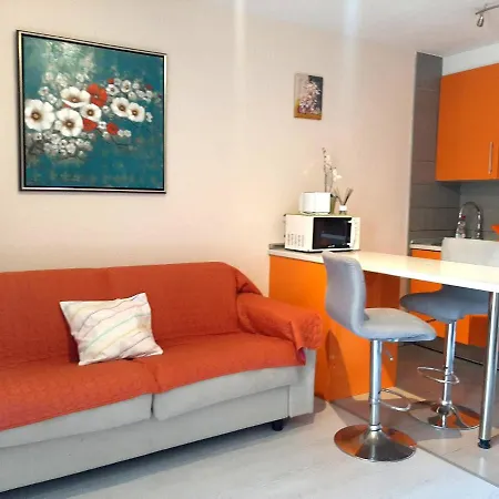 Apartamento Comfortable Next To The Pools