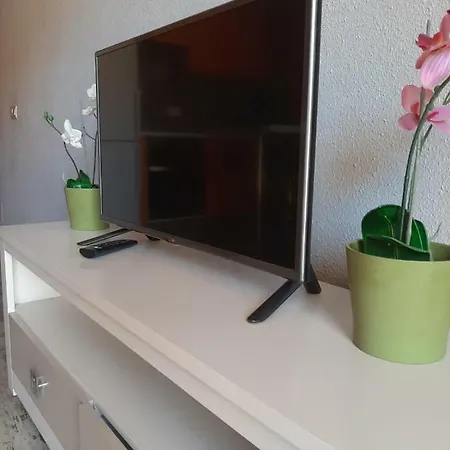 Comfortable Next To The Pools Apartamento *